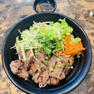 Grilled Beef Steak Salad Noodle Bowl